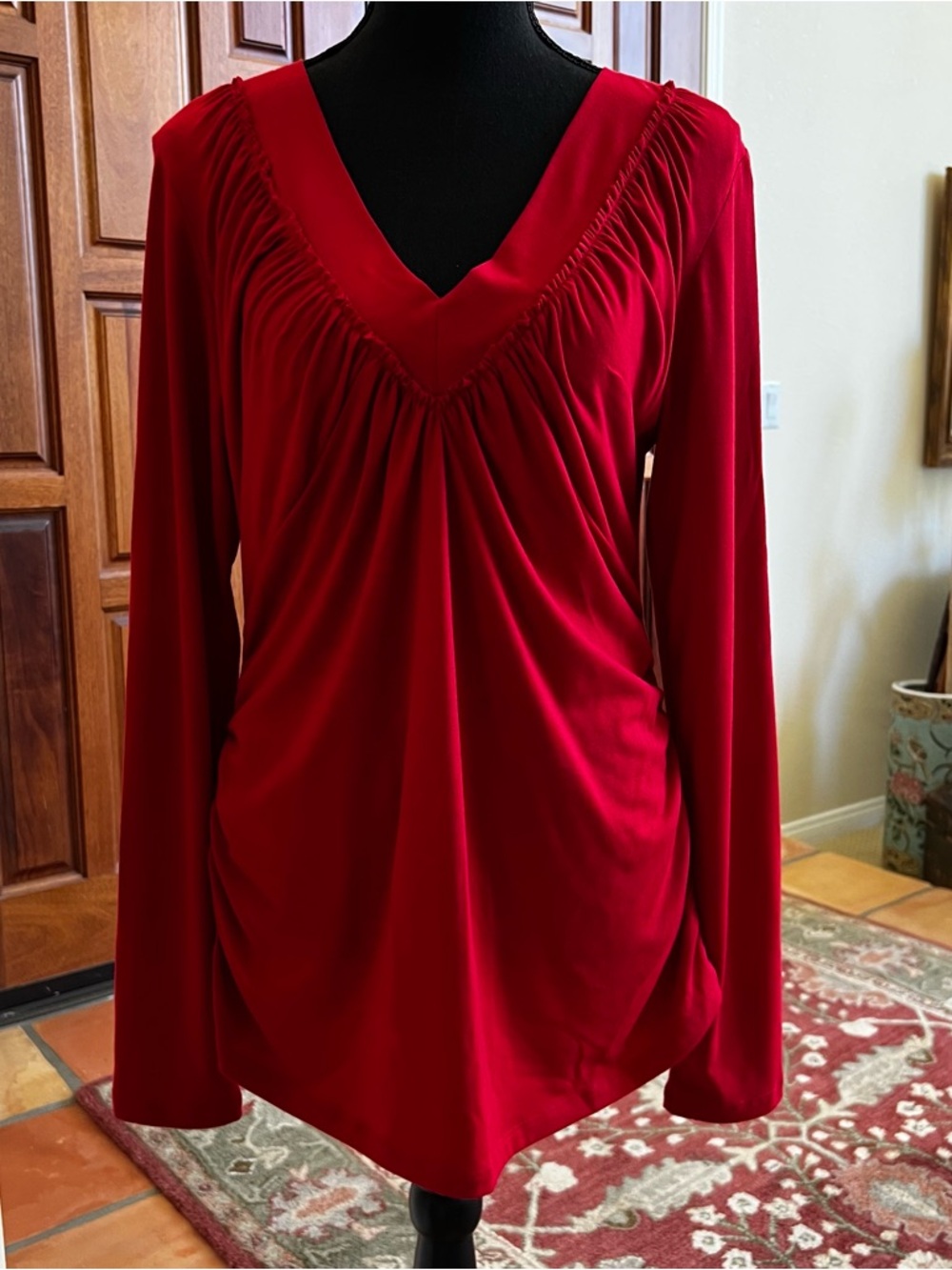 Women's Red V-Neck Long Sleeve Tunic